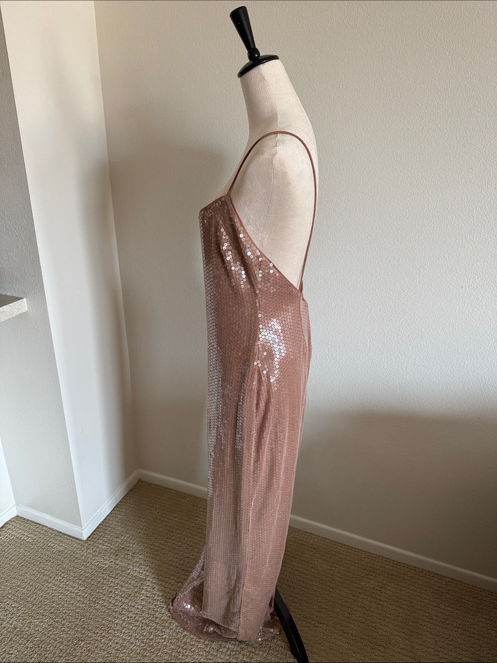 Reformation Bevelyn Dress - Picture 4 of 8